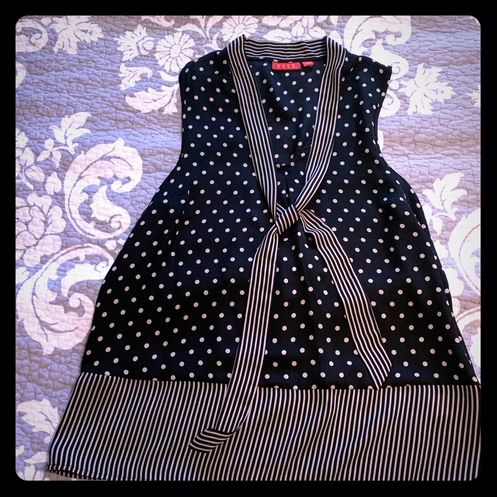 Sleeveless blouse